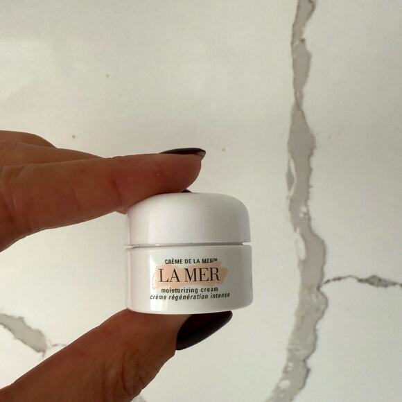 La Mer Luxury Skincare Sample Set - Picture 2 of 12